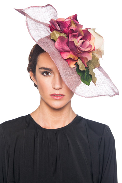 Nude brim with roses