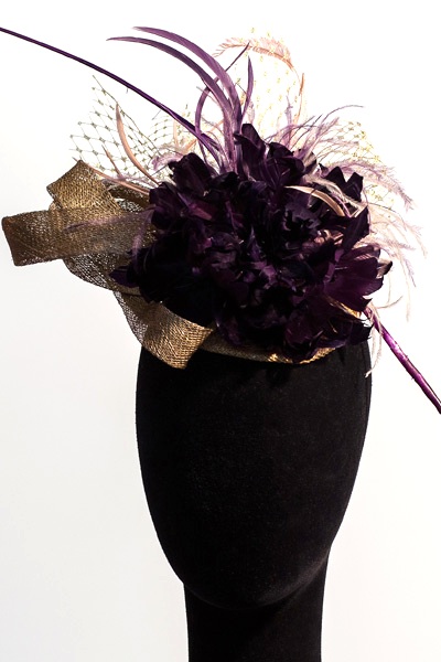 estiletto morado y oro