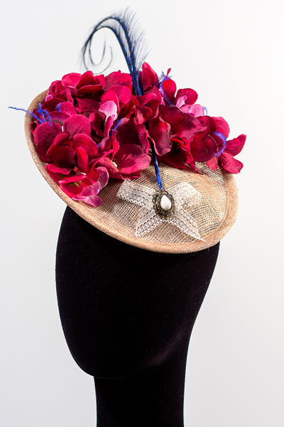 tocado dorado con buganvillas