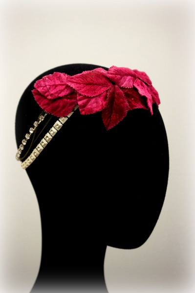 Diadema de terciopelo y cadenetas