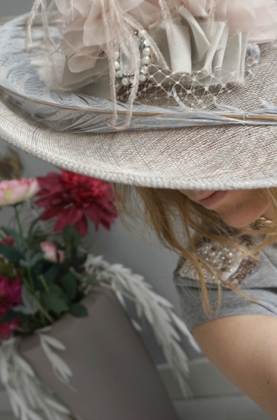 Pamela inclinada gris