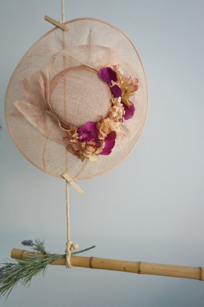 Pamela nude con flores