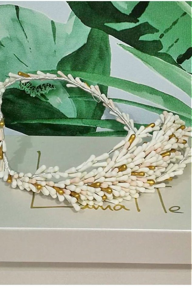 Corona de semillas blanco, dorado y nude