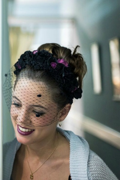 Diadema de terciopelo y velo