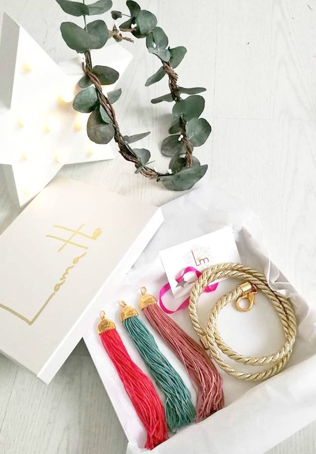 Pack Regalo de Collar con borlones de colores