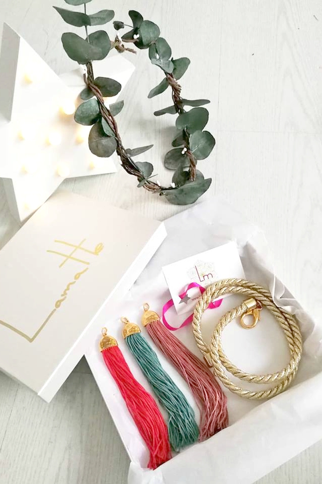 Pack Regalo de Collar con borlones de colores