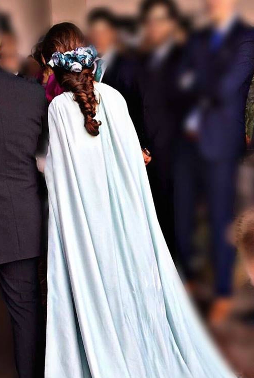 Tocado de flores azul y verde