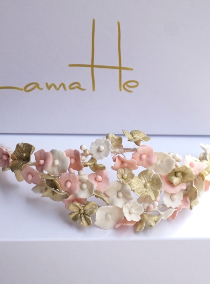 Porcelain fascinator roman ellipse