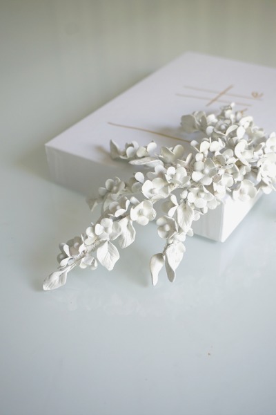 Pure white fascinator