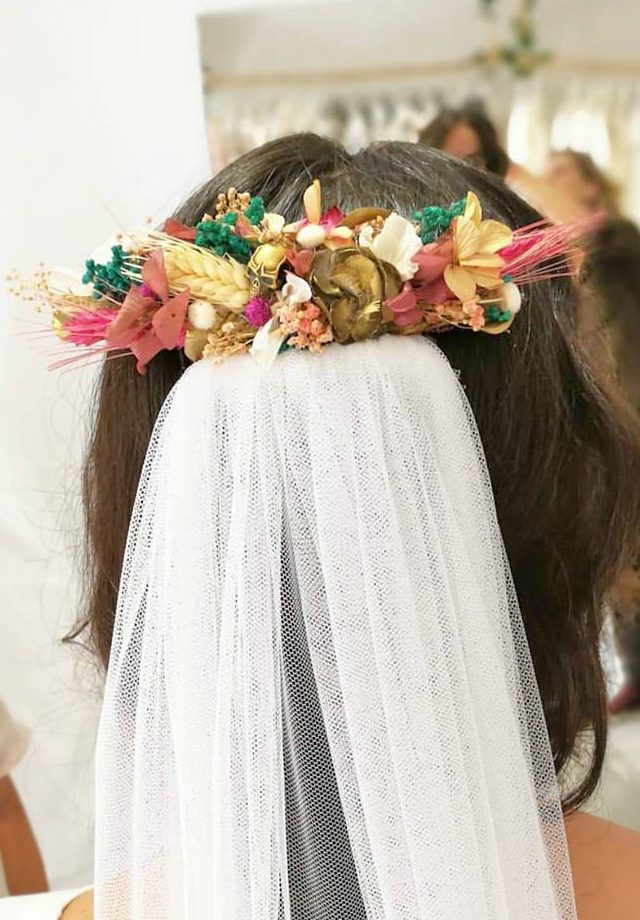 Tocado silvestre de novia