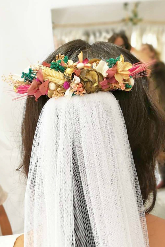 Tocado silvestre de novia