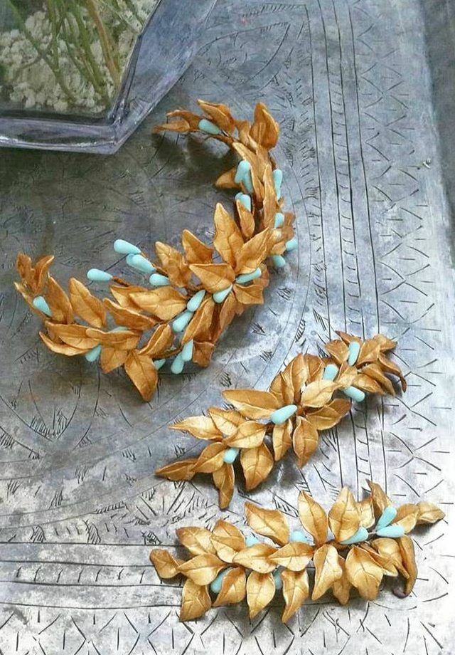 Tocado y hombreras golden y mint