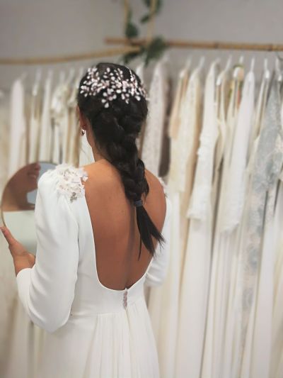 Tocado de esmalte novia blanco - Imagen 3